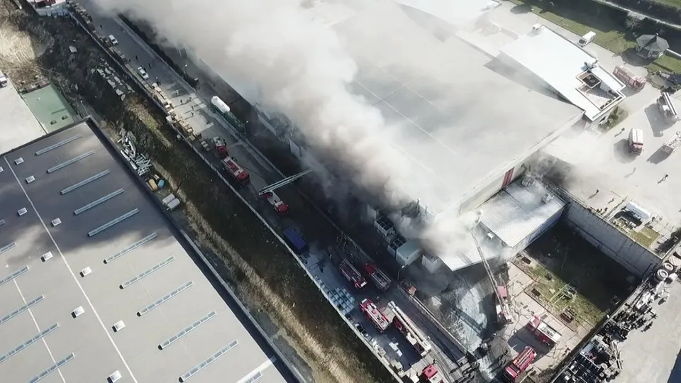 Hadımköy'de fabrika yangını