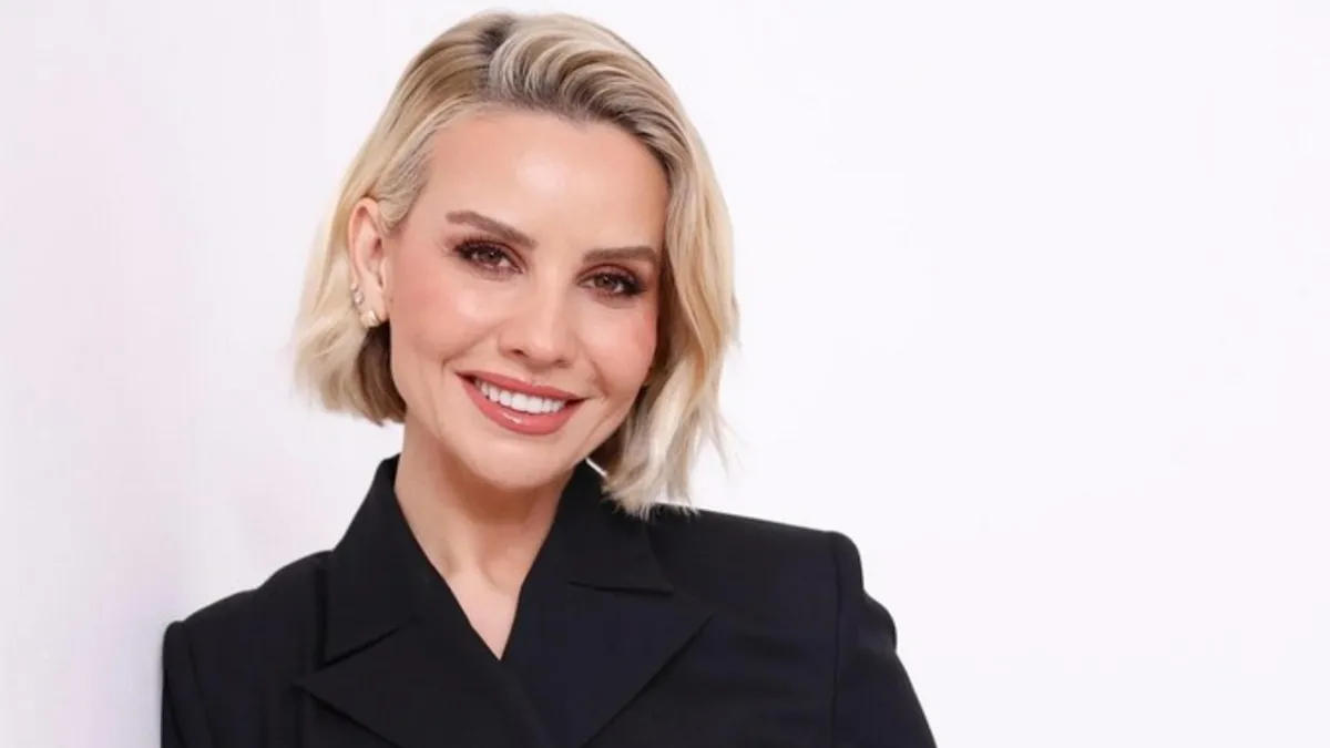 Esra Erol'un annesini görenler hayran kaldı!