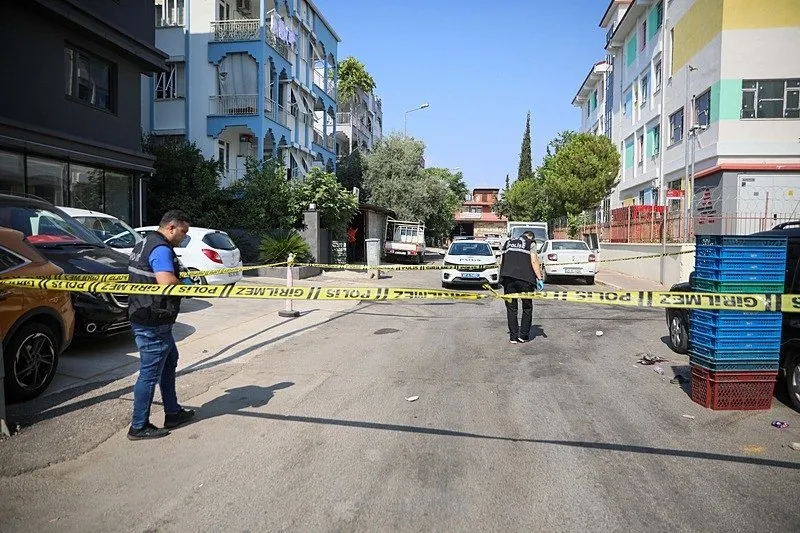 Antalya’da fırın önünde dehşet! Selam söyleyin diyerek vurdu