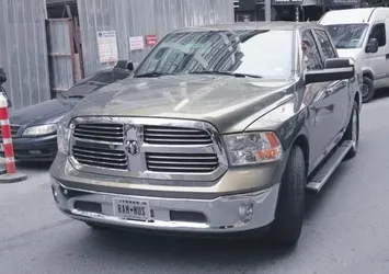 Günel Texas plakalı aracıyla böyle görüntülendi