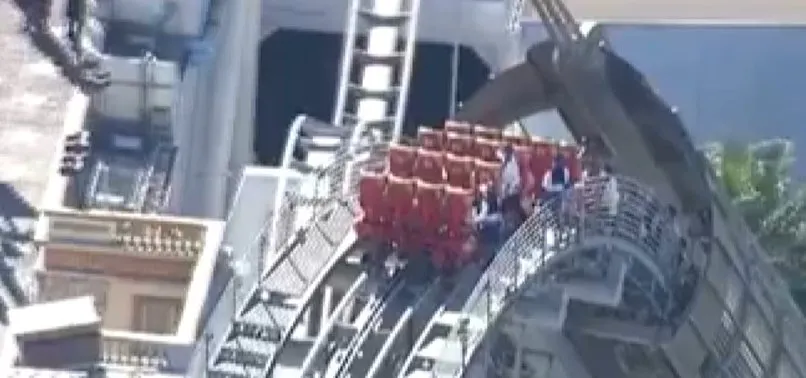 Elektrikler kesildi! ’Roller Coaster’da saatlerce mahsur kaldılar
