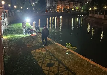 Genç kardeşlerin acı kazası! Eskişehir'de Porsuk Çayı'na düşen iki kardeşten 1'i öldü