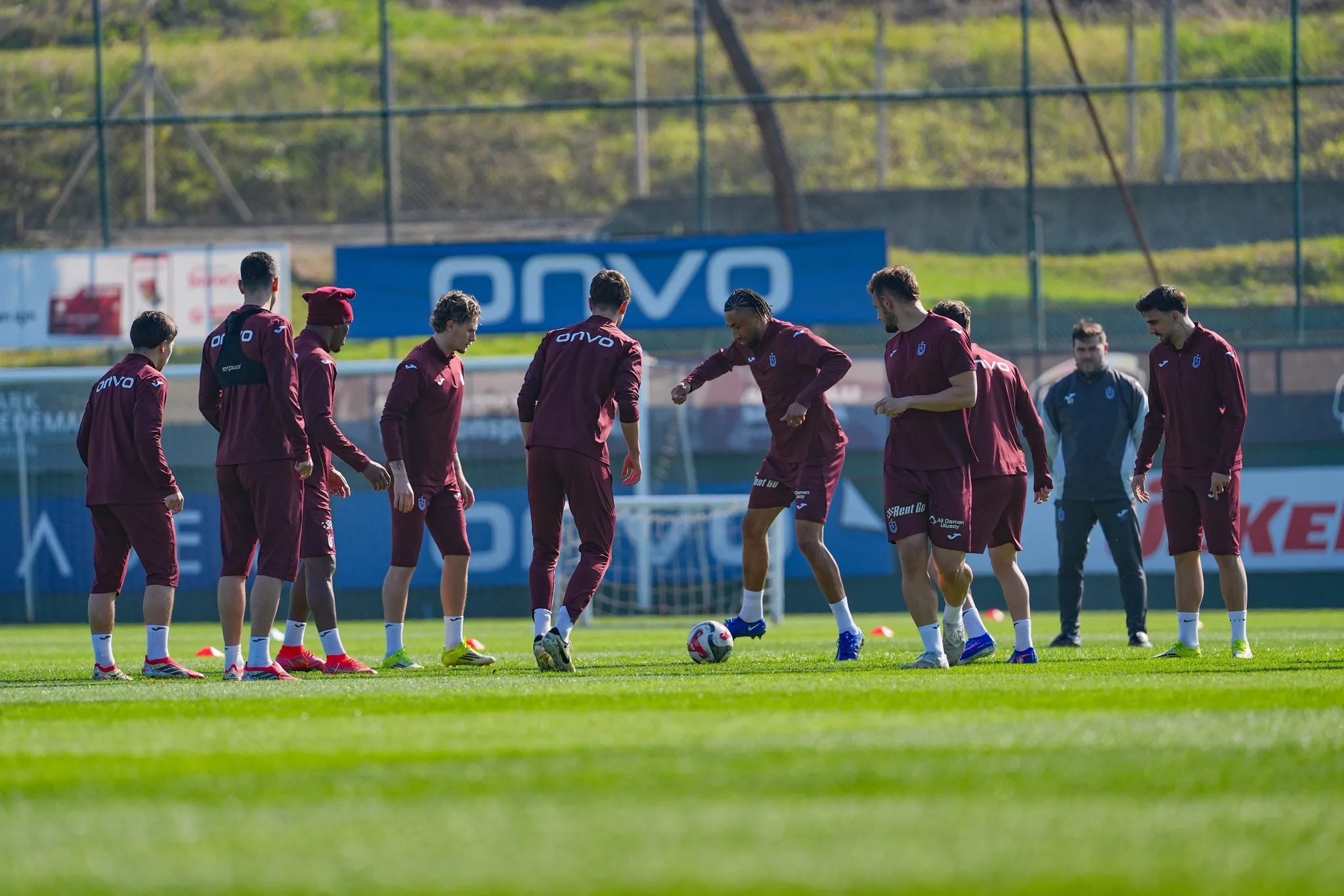 Trabzon'da Fatih Tekke etkisi: İstanbul takımlarına karşı 23 puan