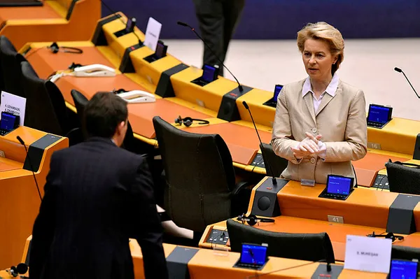 AB Komisyonu Başkanı Ursula von der Leyen'den "İtalya'ya yardım etmedik" itirafı - 1