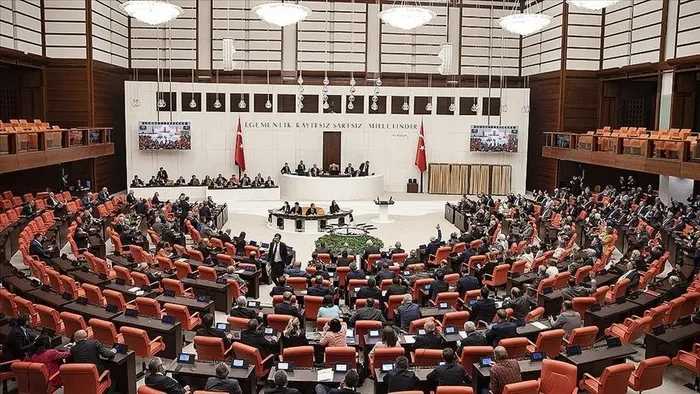 1714900741982.jpeg Meclis'te yoğun mesai! Tüm gözler fahiş fiyatla mücadele kanun teklifinde - 4