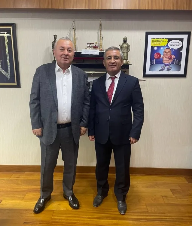 yeni-parti-milletvekili-cemal-enginyurtun-danismani-fuhus-ve-para-aklama-sorusturmasinda-gozaltina-alindi-1788020354808.jpg Yeni Parti milletvekili Cemal Enginyurt'un danışmanı gözaltında! MASAK raporunda dikkat çeken para trafiği - 2