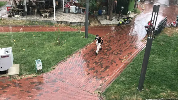 1631935961500.jpg 18 Eylül İstanbul, İzmir, Ankara hava durumu: Bugün hava nasıl olacak? Meteoroloji İstanbul için saat verdi | Sağanak yağış uyarısı - 5