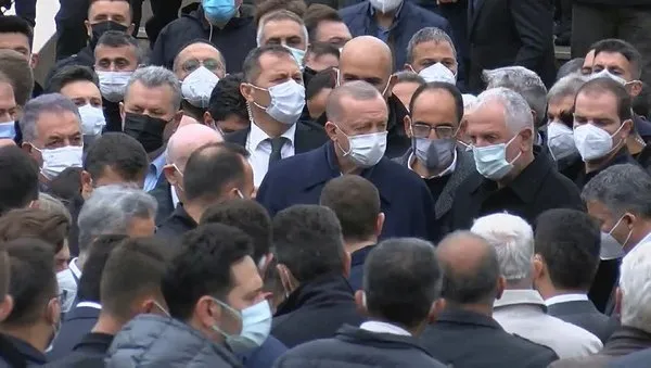Son dakika: Başkan Erdoğan İstanbul'da Hacı Ahmet Gür'ün cenaze törenine katıldı - 2