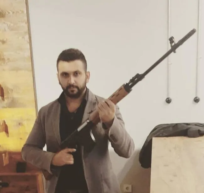 İzmir’de HDP binasına silahla saldıran Onur Gencer’in çantasından para ve bıçak çıktı