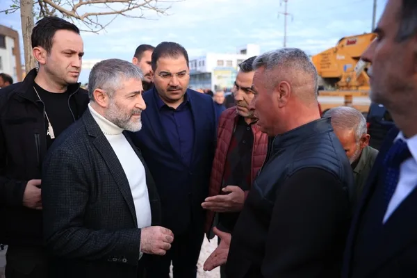 hazine-ve-maliye-bakani-nureddin-nebati-sanliurfadaki-sel-bolgesinde-inceleme-yapti-1679675317426.jpg Hazine ve Maliye Bakanı Nureddin Nebati Şanlıurfa'daki sel bölgesinde inceleme yaptı - 1