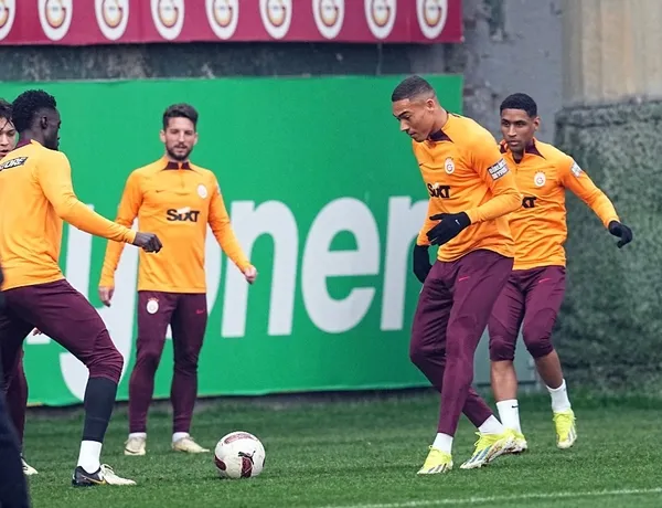 galatasaray-besiktas-derbisinin-hazirliklarini-tamamladi-1709403105097.jpg Galatasaray Beşiktaş derbisinin hazırlıklarını tamamladı - 2