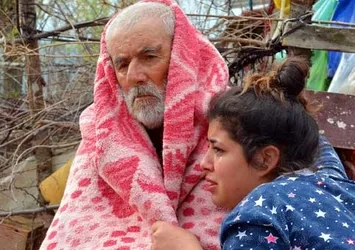 Yaşlı çifti torunları kurtardı!