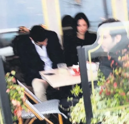 Zehra Çilingiroğlu kendi bildiğini okumaya devam ediyor! - 2