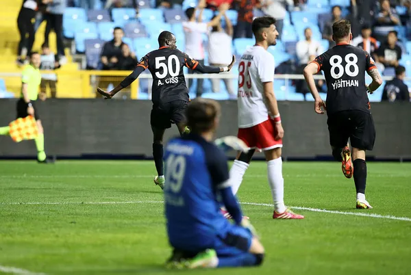 kume-dusen-ilk-takim-belli-oldu-7-hafta-kala-balikesirspor-spor-toto-1-lige-veda-etti-1649535714591.jpg Küme düşen ilk takım belli oldu! 7 hafta kala Balıkesirspor Spor Toto 1. Lig'e veda etti - 2