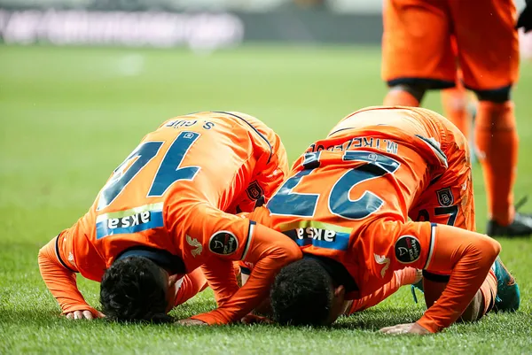 dolmabahcede-puanlar-paylasildi-besiktas-2-2-basaksehir-mac-sonucu-ozet-1646680027907.jpg Dolmabahçe'de puanlar paylaşıldı! Beşiktaş 2-2 Başakşehir (MAÇ SONUCU-ÖZET) - 4