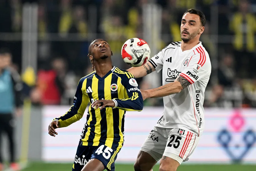 kanarya-uzatmalarda-hayat-buldu-fenerbahce-besiktasi-tek-golle-gecti-1775416821864.jpg FOTOĞRAF (AA)
