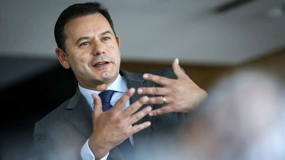 Portekiz Cumhurbaşkanı De Sousa, sağcı lider Luis Montenegro'yu başbakan atadı