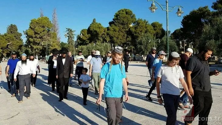 İsrail’den Kurban Bayramı öncesi Mescid-i Aksa’ya alçak saldırı! Fanatik Yahudiler polis eşliğinde geldi