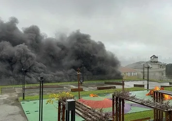 İstanbul Üsküdar'da otoparkta yangın paniği