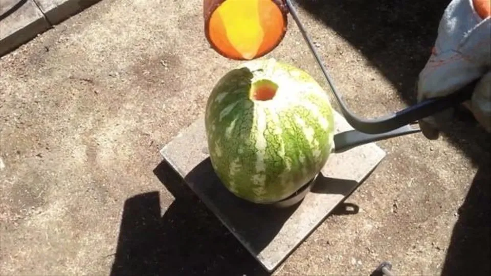 Erimiş bakırı karpuza dökünce...