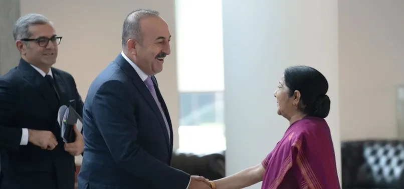 Mevlüt Çavuşoğlu’ndan İran’a sürpriz ziyaret