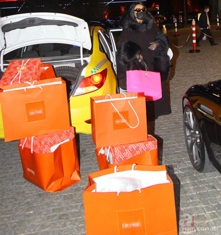 Bülent Ersoy altı saatte 100 bin TL harcadı! Alışverişi taksiye sığmadı 3