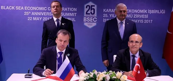Rusya ile Türkiye yaptırımların kaldırılması için ortak bildiri imzaladı