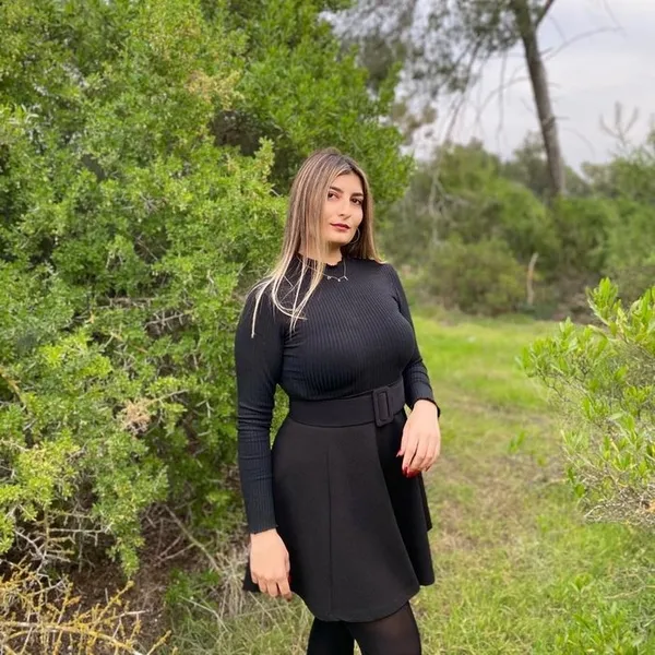 1671964604258.jpg 23 yaşındaki Emine Karayılan odasında ölü bulundu! Odaya giren arkadaşı yıkıldı - 3