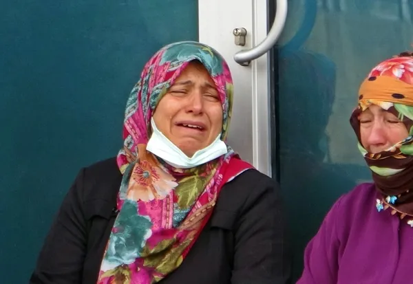 alanyada-feci-olum-denizi-izlerken-dengesini-kaybeden-4-cocuk-annesi-hayatini-kaybetti-1641721550592.jpg Alanya’da feci ölüm! Denizi izlerken dengesini kaybeden 4 çocuk annesi hayatını kaybetti - 7