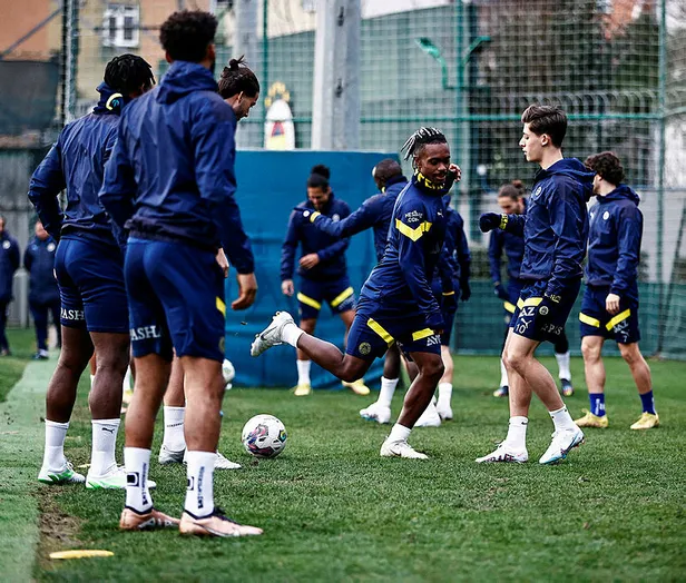 fenerbahce-rizespor-maci-ne-zaman-saat-kacta-ziraat-turkiye-kupasi-ztk-son-16-turu-fb-rizespor-maci-hangi-kana-1674115133571.jpg Fenerbahçe Rizespor maçı ne zaman, saat kaçta? Ziraat Türkiye Kupası (ZTK) son 16 turu FB Rizespor maçı hangi kanalda? - 4