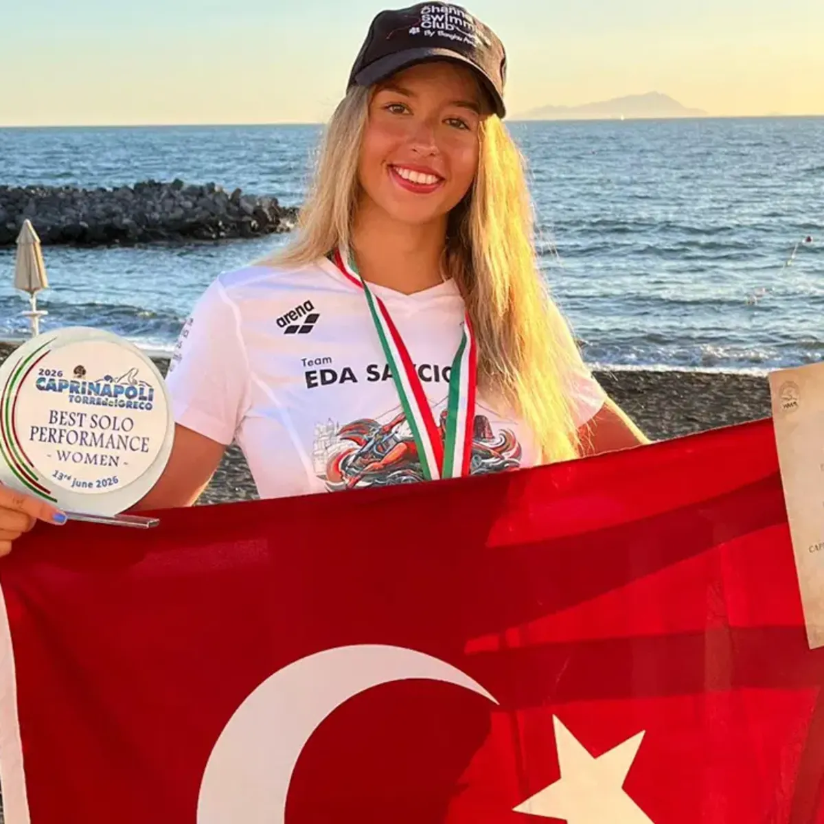 Catalina Kanalı'nı rekorla geçti! Milli yüzücü Eda Savcıgil'den çifte başarı