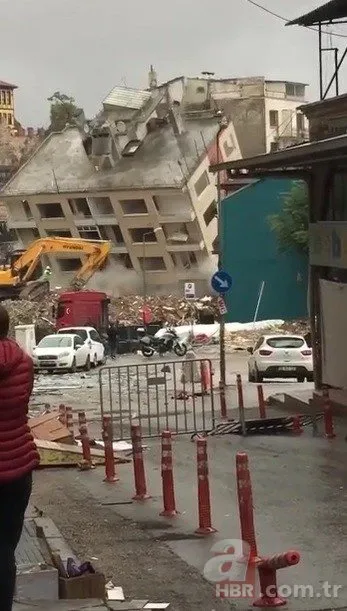 Bursa’da tarihi kapatan 5 katlı bina yıkıldı! O anlar kamerada