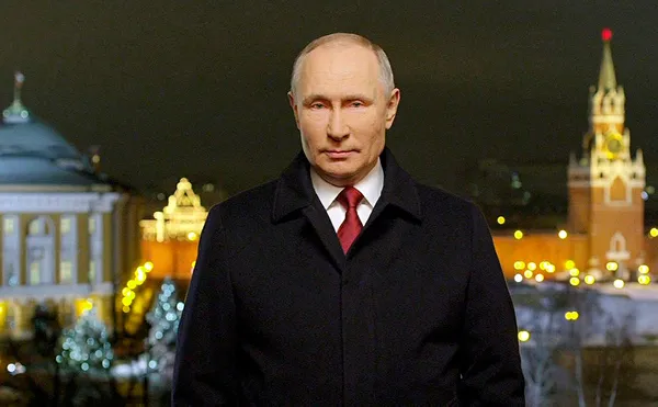 Rusya'da skandal! Kaskad TV Vladimir Putin'in kafasını kesik verdi - 3