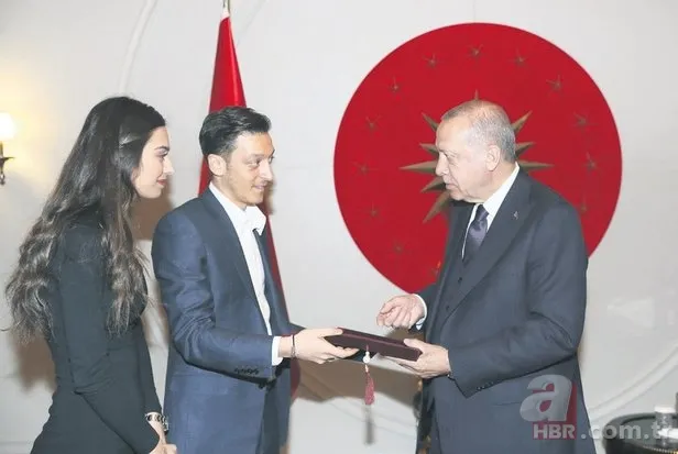 Mesut Özil Başkan Erdoğan’ı düğününe davet etti! Almanlar hemen saldırıya geçti 1
