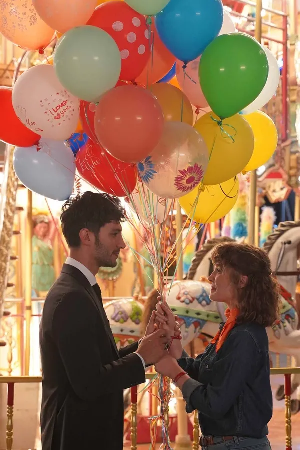 sirlarla-yuruyen-imkansiz-bir-ask-firuze-ve-kagan-sevmek-zamani-basliyor-1655383416313.jpg Sırlarla yürüyen imkansız bir aşk: Firuze ve Kağan! Sevmek Zamanı başlıyor - 2