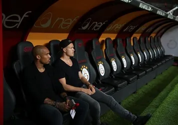 Ruud Gullit'ten Sneijder ve de Jong açıklaması!