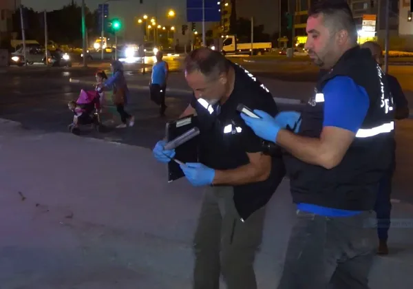 Denizli’de koca dehşeti: Çocuklarının gözleri önünde bıçakladı! - 4