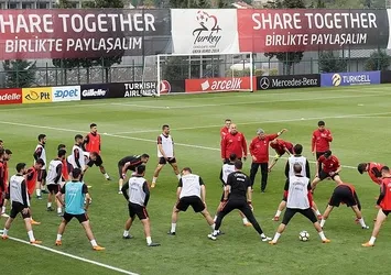 A Milli Futbol Takımı'nın İran karşısına çıkacağı muhtemel kadro (Türkiye-İran maçı satta kaçta?)
