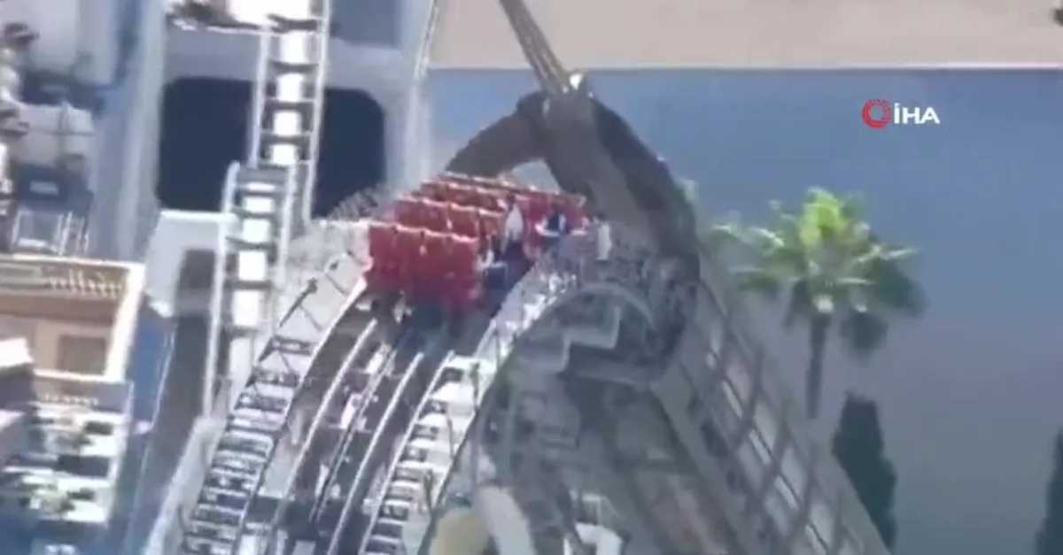 Elektrikler kesildi! 'Roller Coaster'da saatlerce mahsur kaldılar