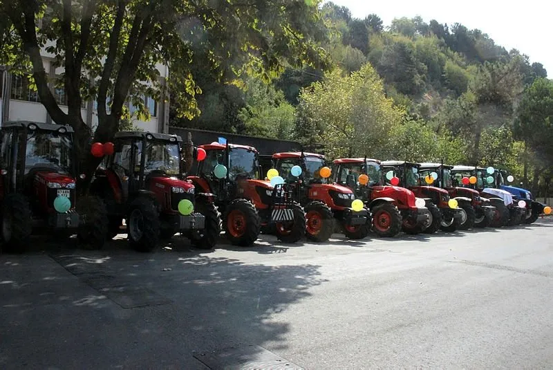 20 Traktor Hak Sahiplerine Verildi A Haber En Son Haberler