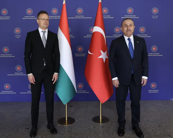 son-dakika-turkiyenin-ukrayna-diplomasisi-disisleri-bakani-mevlut-cavusoglundan-onemli-aciklamalar-1650362103919.jpg Son dakika: Türkiye'nin Ukrayna diplomasisi | Dışişleri Bakanı Mevlüt Çavuşoğlu'ndan önemli açıklamalar - 2