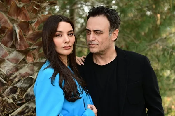 uvey-anne-canli-izle-yeni-dizi-uvey-anne-1-bolum-tek-parca-izle-19-haziran-atv-canli-yayin-ekrani-1687190766604.jpeg ÜVEY ANNE CANLI İZLE! Yeni dizi Üvey Anne 1. bölüm tek parça izle! 19 Haziran ATV canlı yayın ekranı! - 2