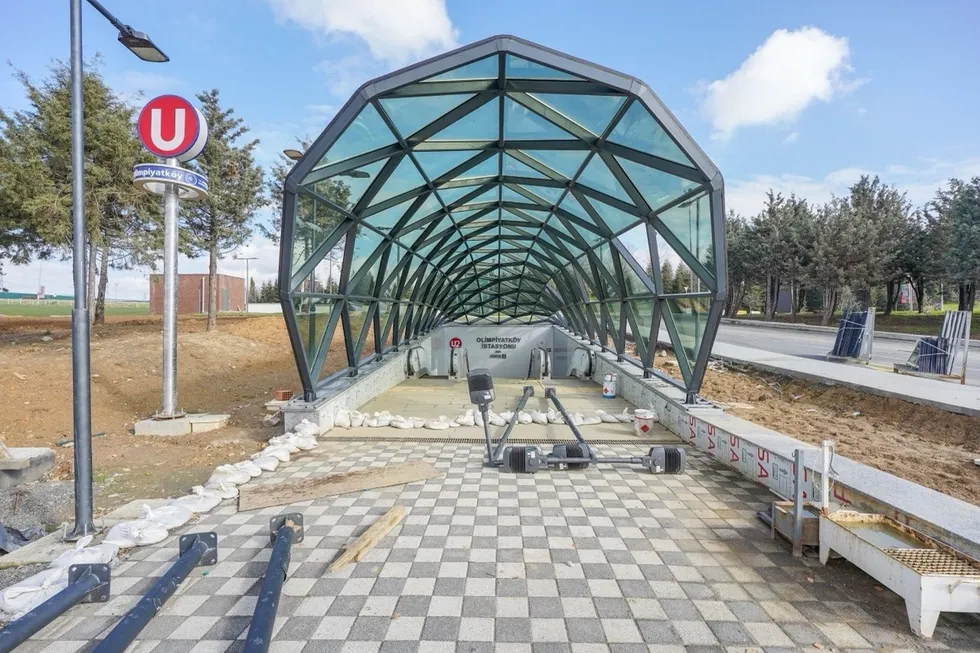 istanbula-yeni-metro-mujdesi-ring-hatti-tamamlanip-30-dakikaya-dusecek-1779007427113.jpeg Projeyle metro hatları arasında entegrasyon sağlanacak.