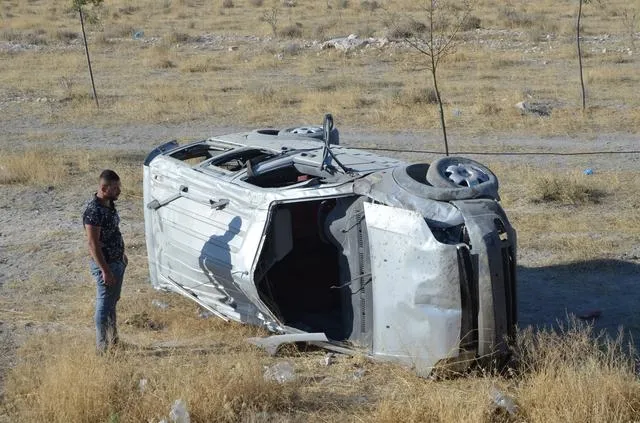 Konya'da düğün dönüşü feci kaza: 2 kişi hayatını kaybetti, 3 yaralı var - 1