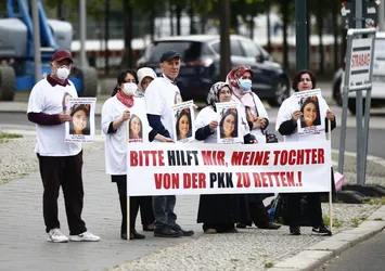 PKK'ya Almanya'dan isyan! Kızını PKK'dan isteyen anne: Benim gibi çok anne var ama konuşamıyorlar