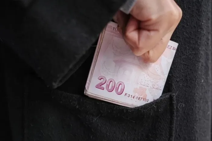 1741581626360.jpeg SGK'nın 2025'te de istihdamı desteklemek amacıyla 500 milyar TL'lik teşvik dağıtması bekleniyor. (A Haber arşiv)