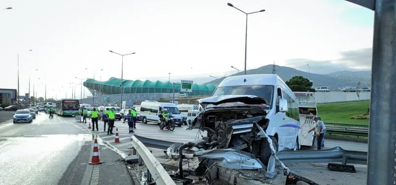 Bursa’da servis minibüsü kaza yaptı: 6 işçi yaralı