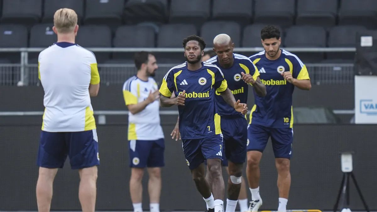 Fenerbahçe Fred ile yolları ayırdı! TFF'ye bildirdi