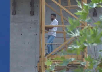 İntihar girişiminde ilginç anlar! İş arkadaşı kaynak yapmaya devam etti