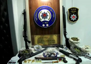 İzmir polisinden dev operasyon! 135 gözaltı var
